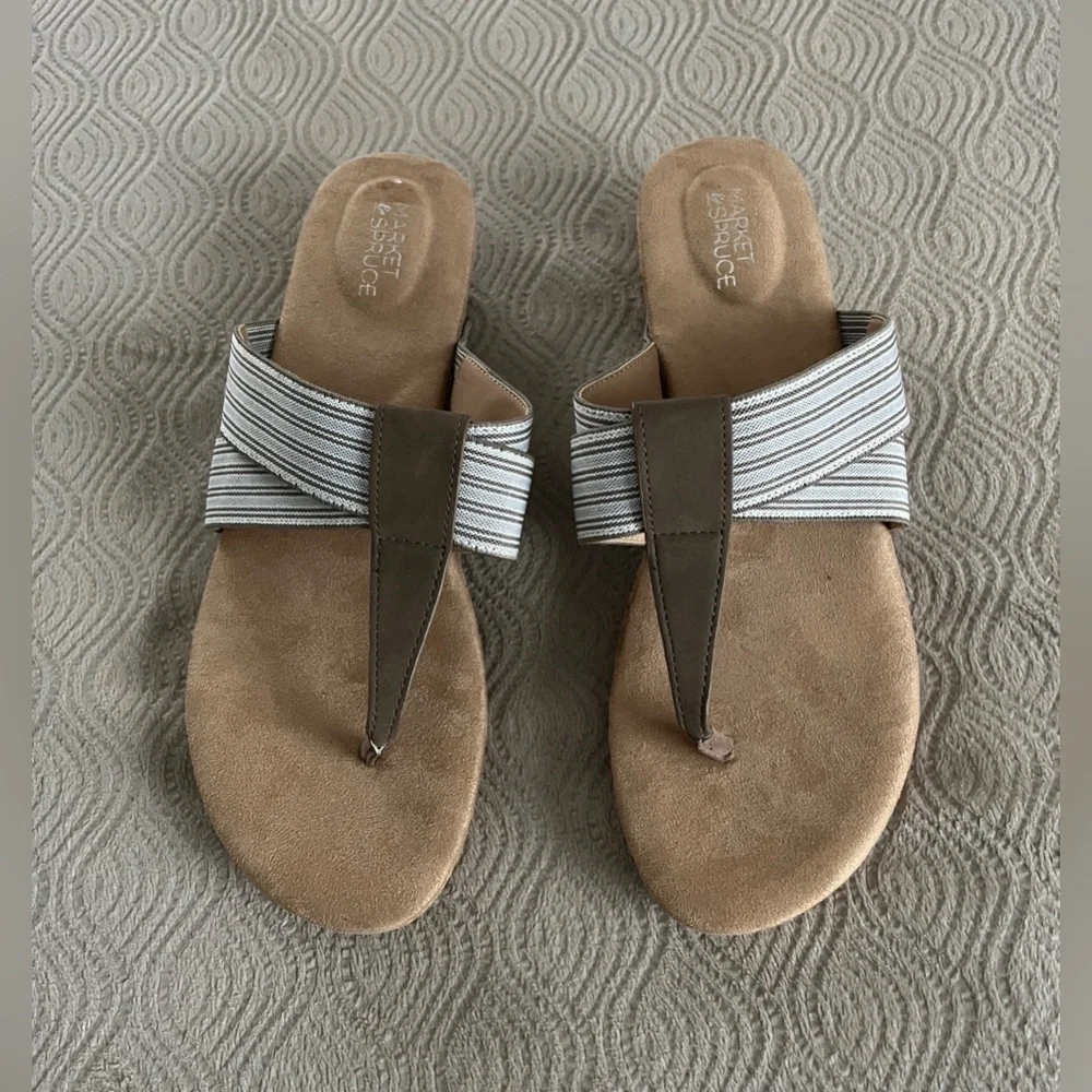 Market & Spruce Stella T-Strap Wedge Sandals 2 inch heel Tan and blue size 8🆕